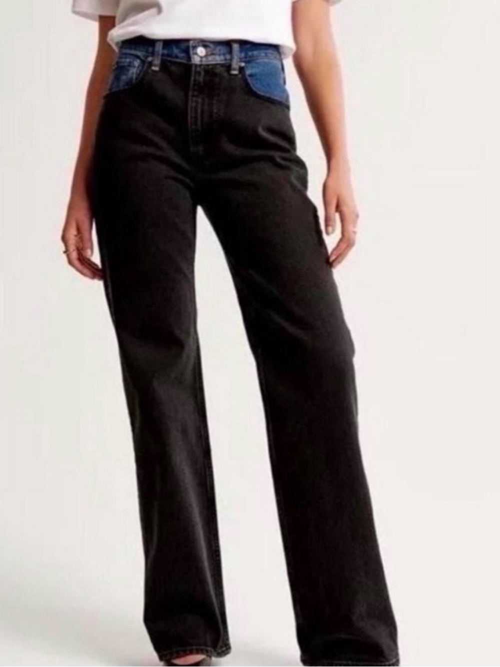 NWT Abercrombie & Fitch 90’s Relaxed Two Tone High Rise Jeans | Size 25 Short